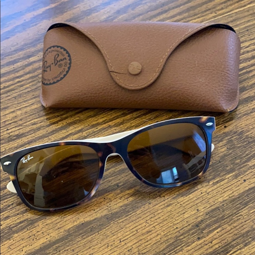 Women’s ray bans